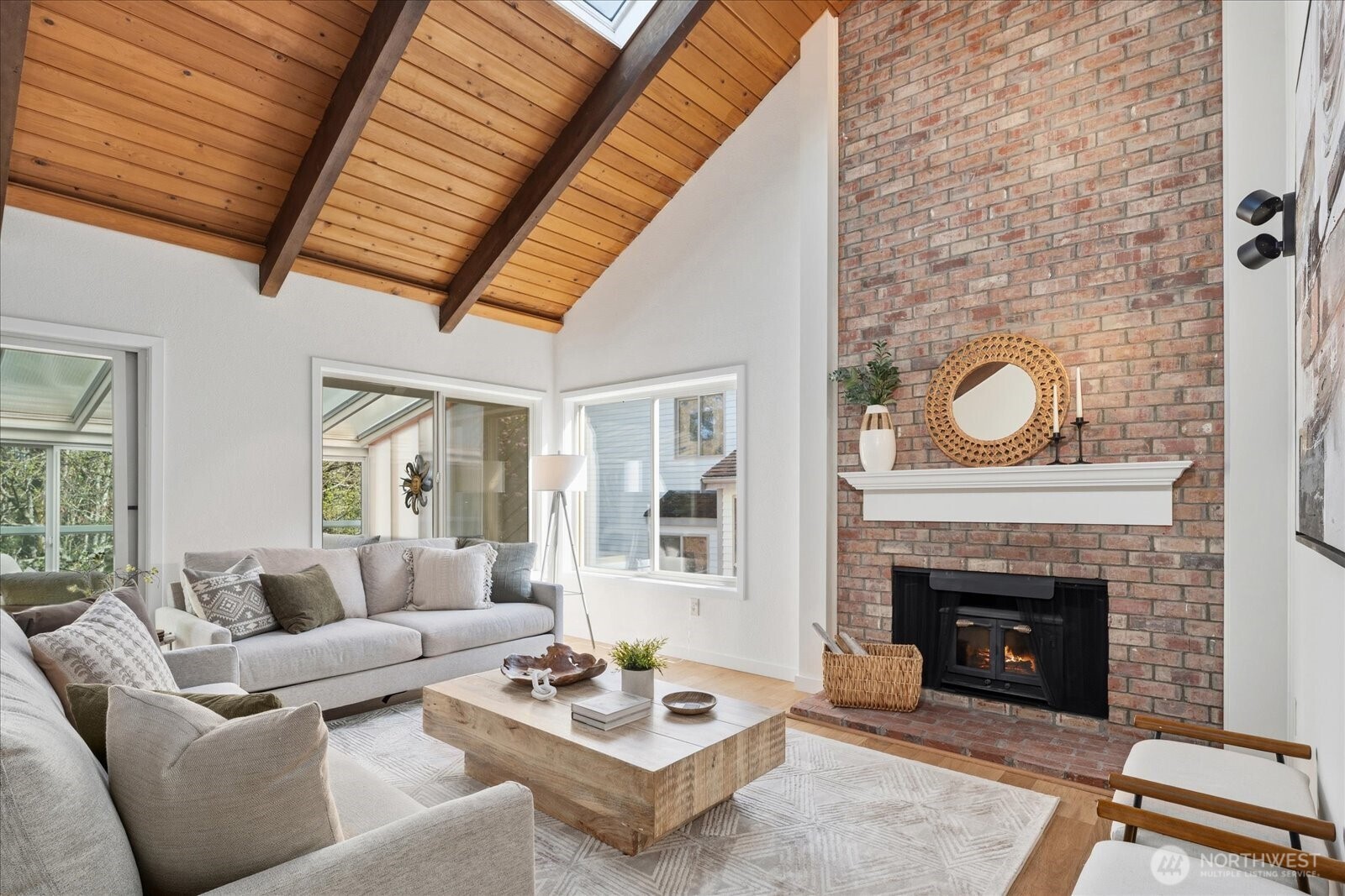 16018 36th Avenue NE, Lake Forest Park, WA 98155