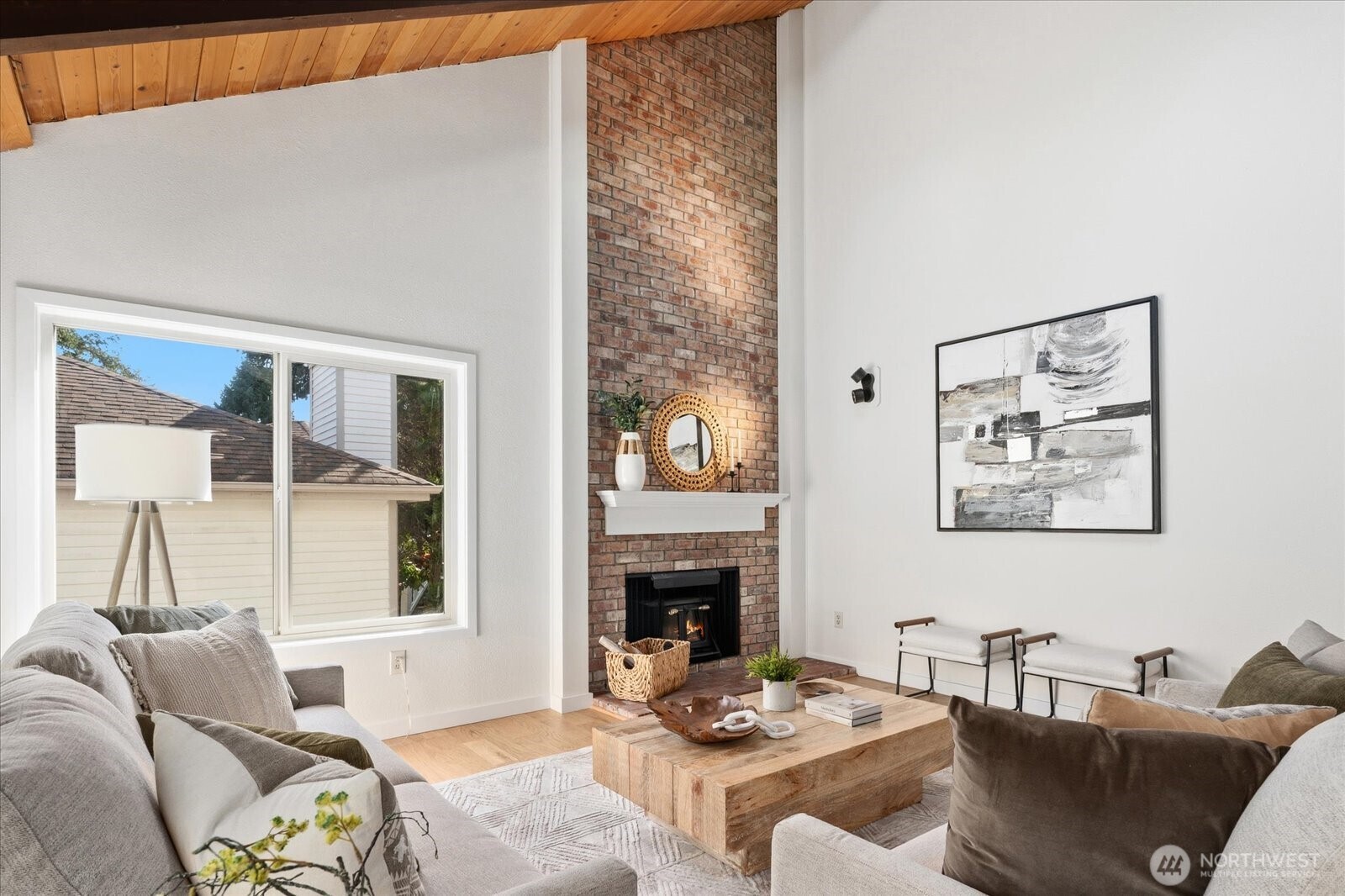 16018 36th Avenue NE, Lake Forest Park, WA 98155