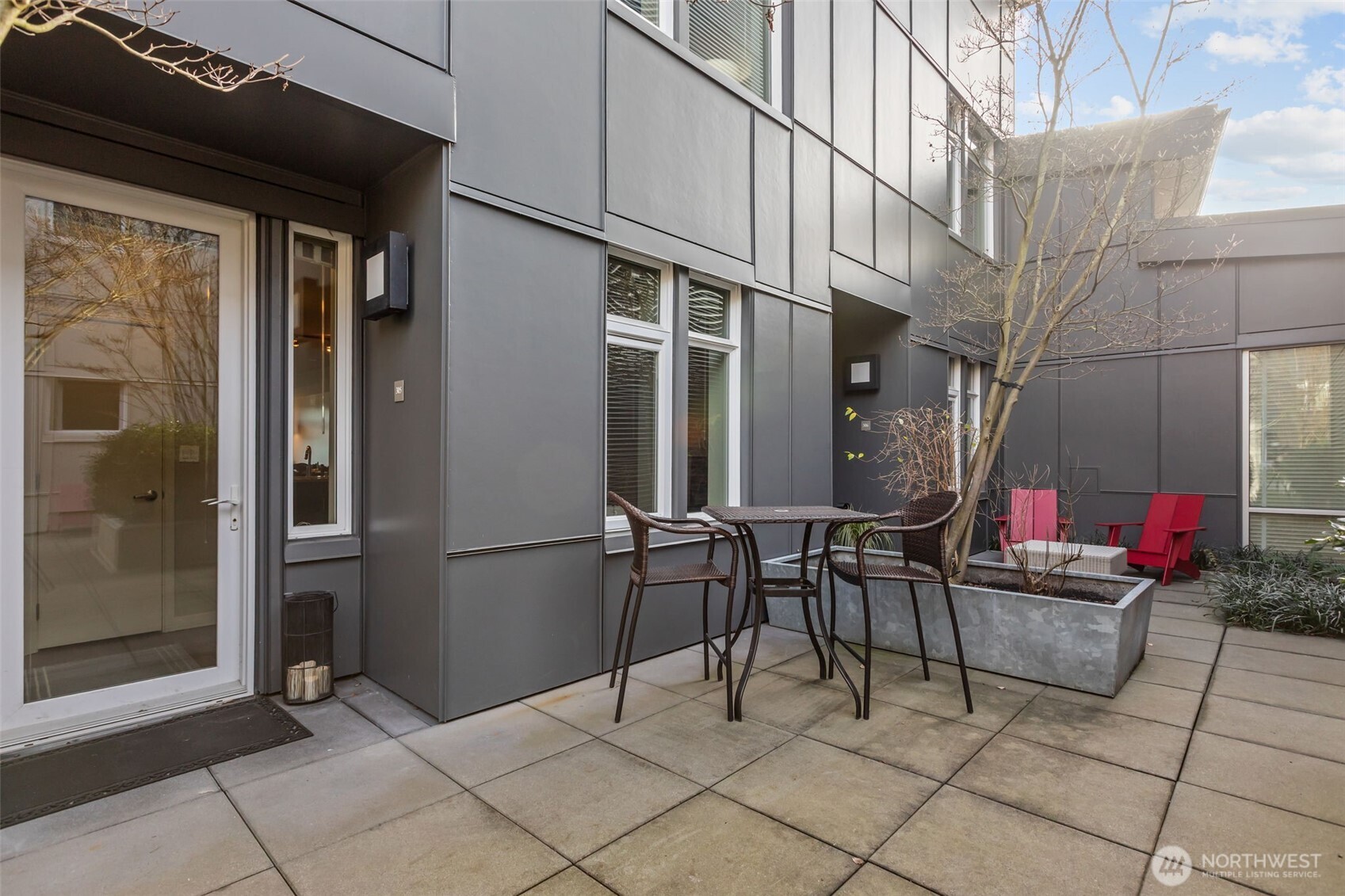 15100 6th Avenue SW #305, Burien, WA 98166-1928