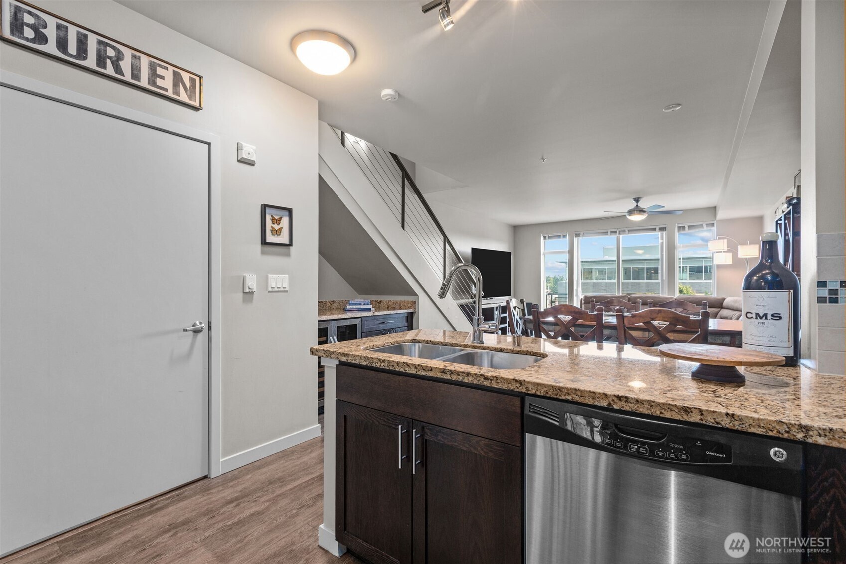 15100 6th Avenue SW #305, Burien, WA 98166-1928