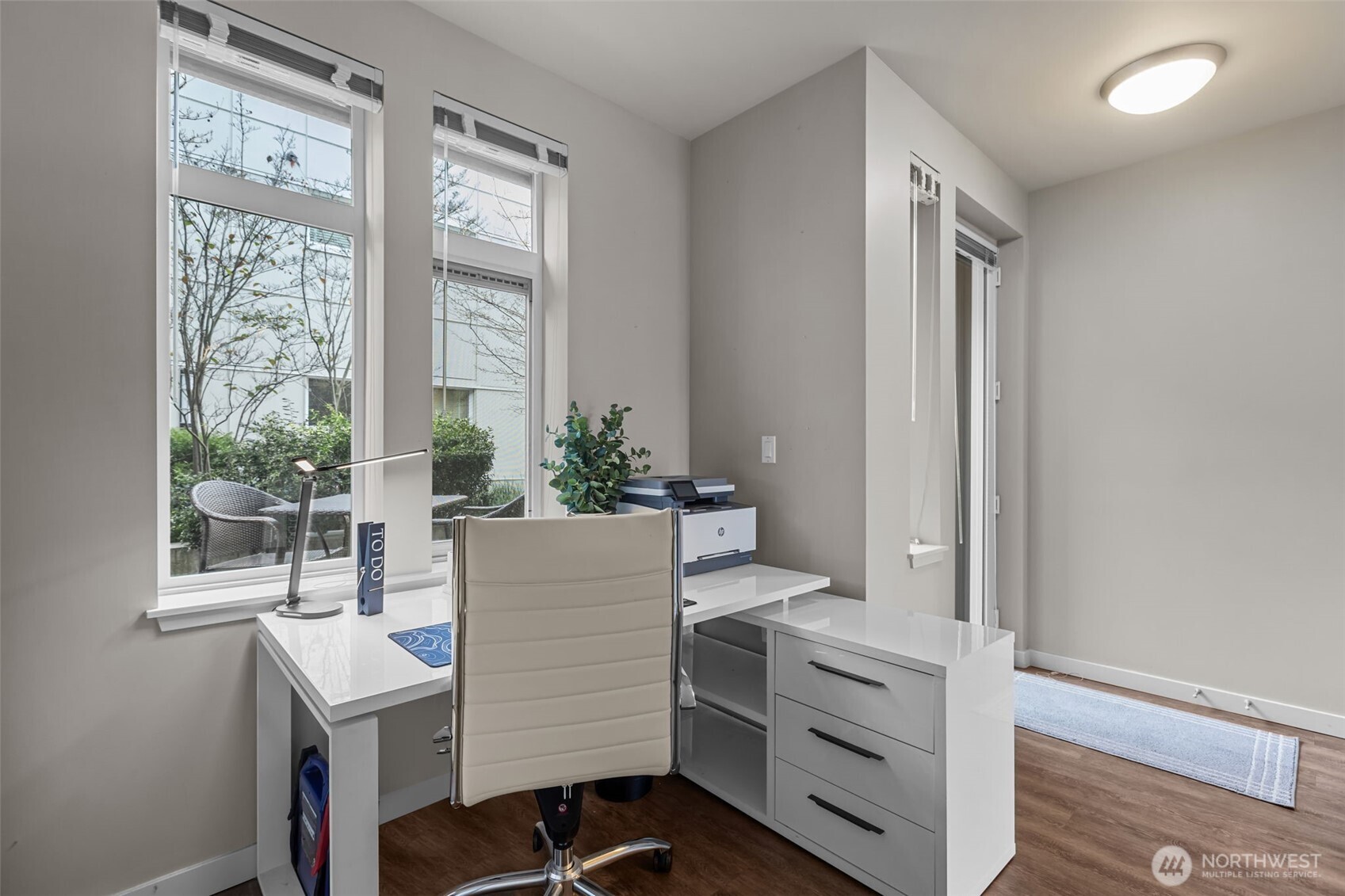 15100 6th Avenue SW #305, Burien, WA 98166-1928
