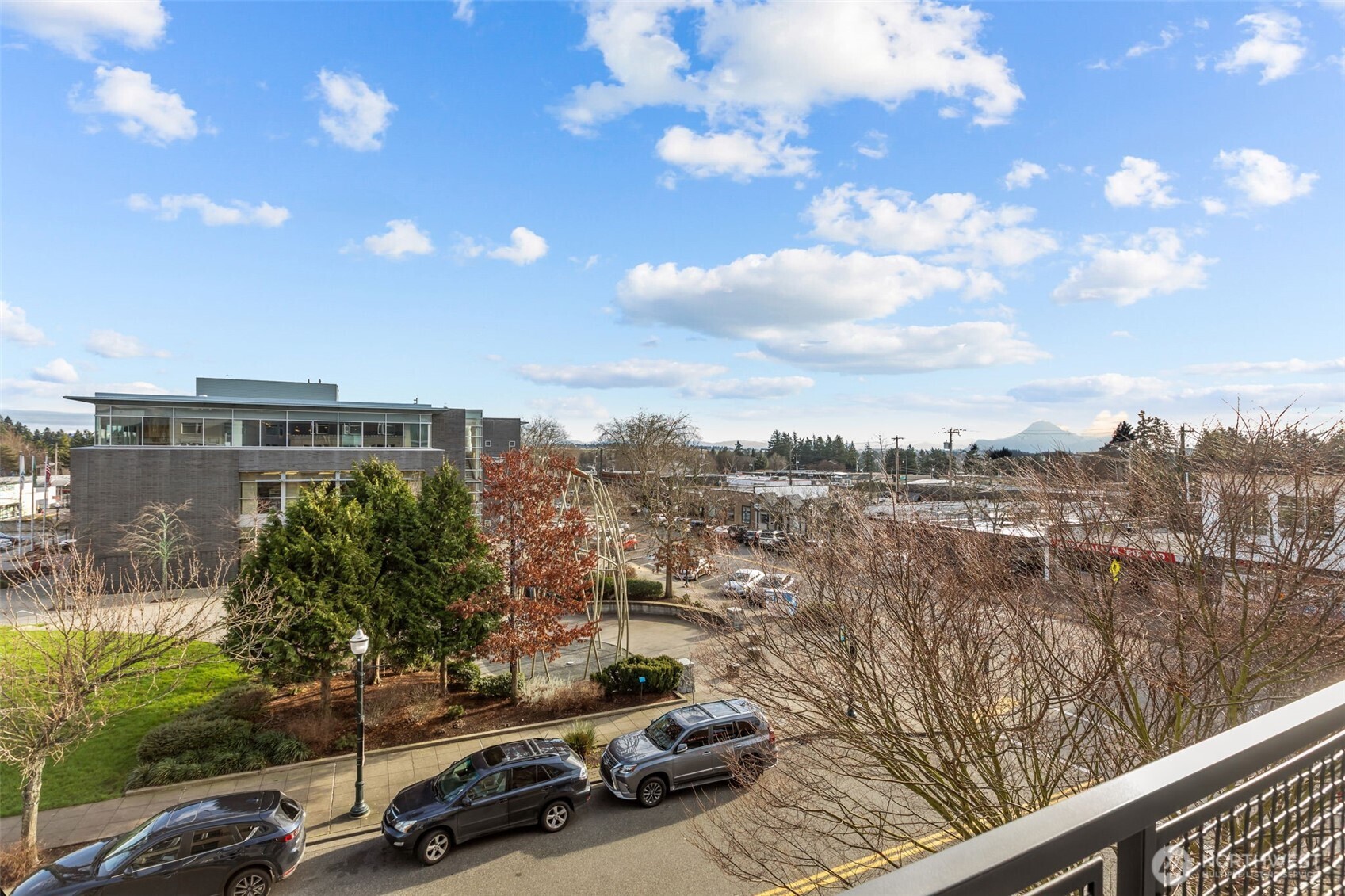 15100 6th Avenue SW #305, Burien, WA 98166-1928