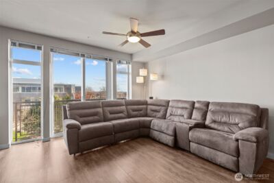15100 6th Avenue SW #305, Burien, WA 98166-1928