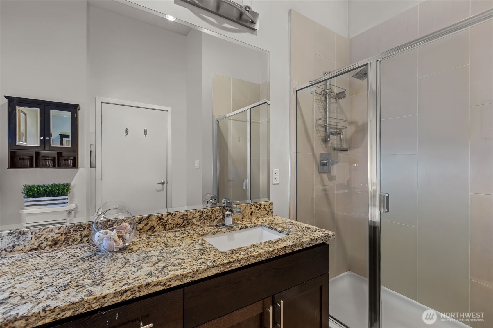 15100 6th Avenue SW #305, Burien, WA 98166-1928