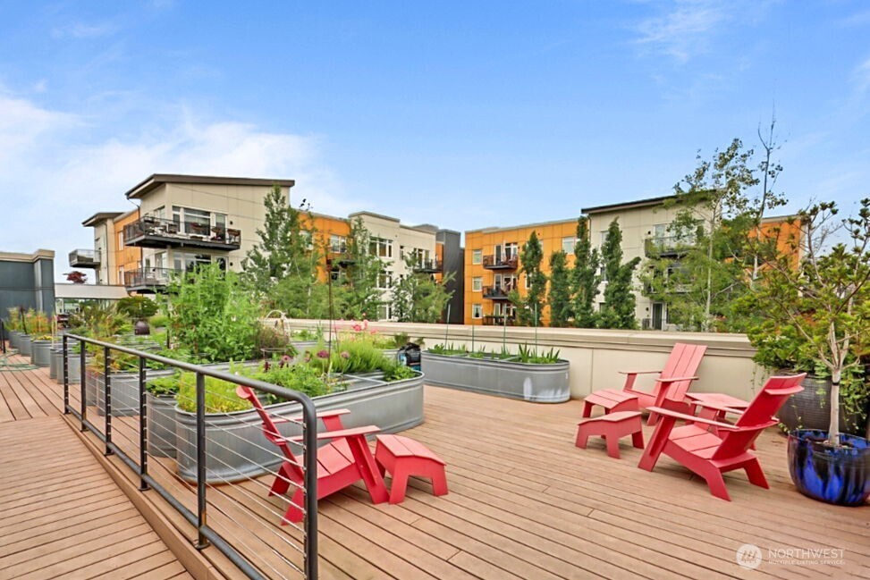 15100 6th Avenue SW #305, Burien, WA 98166-1928