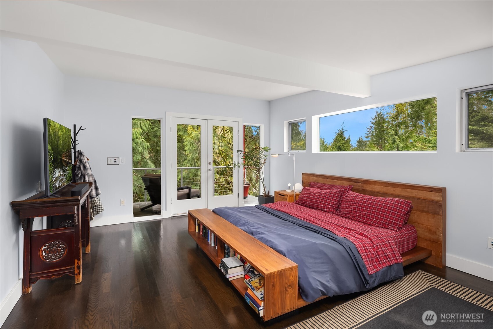1534 Hillside Drive SE, Issaquah, WA 98027