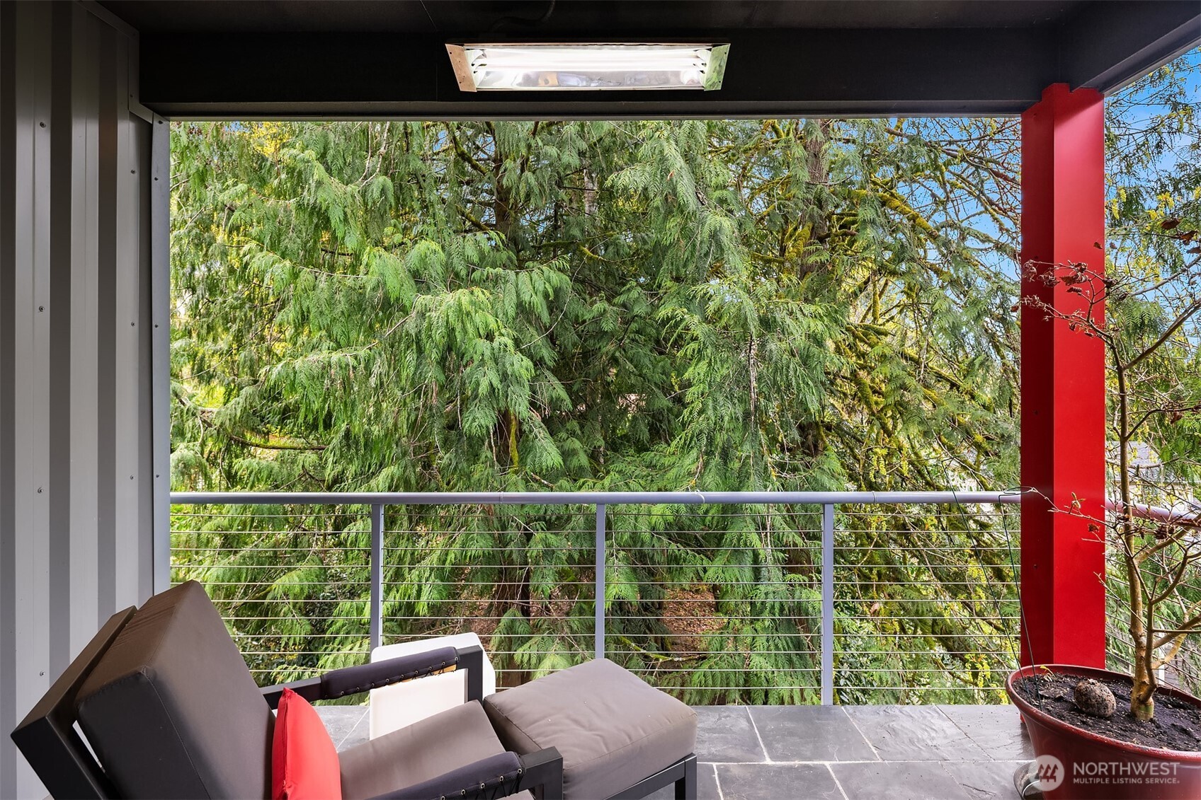 1534 Hillside Drive SE, Issaquah, WA 98027
