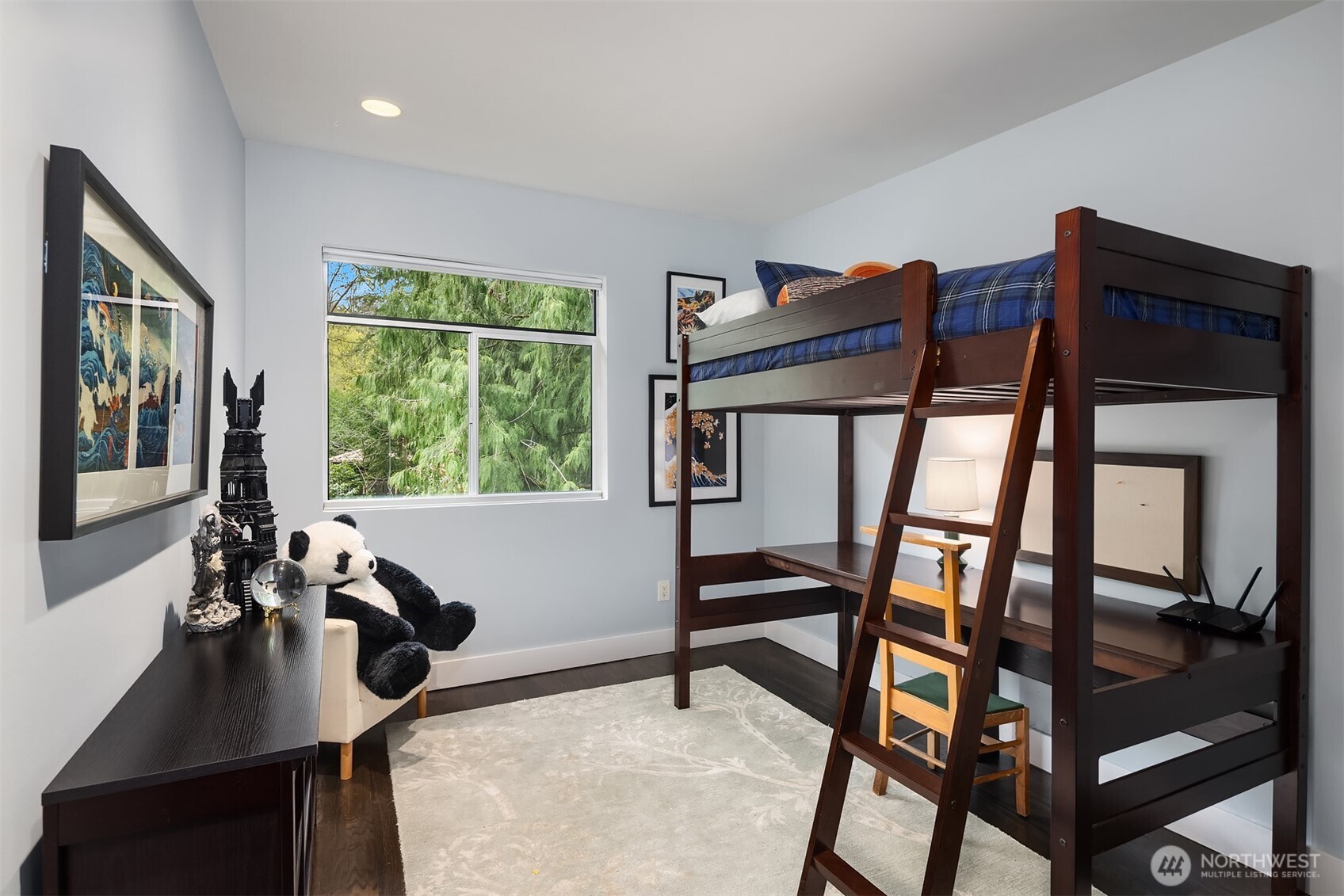 1534 Hillside Drive SE, Issaquah, WA 98027