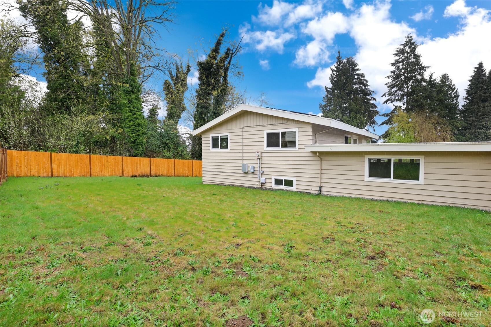 5110 S 163rd Place , Tukwila, WA 98188