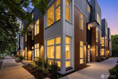 1713 17th Avenue , Seattle, WA 98122