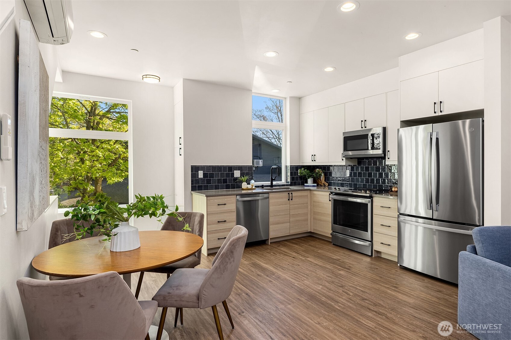 1713 17th Avenue , Seattle, WA 98122