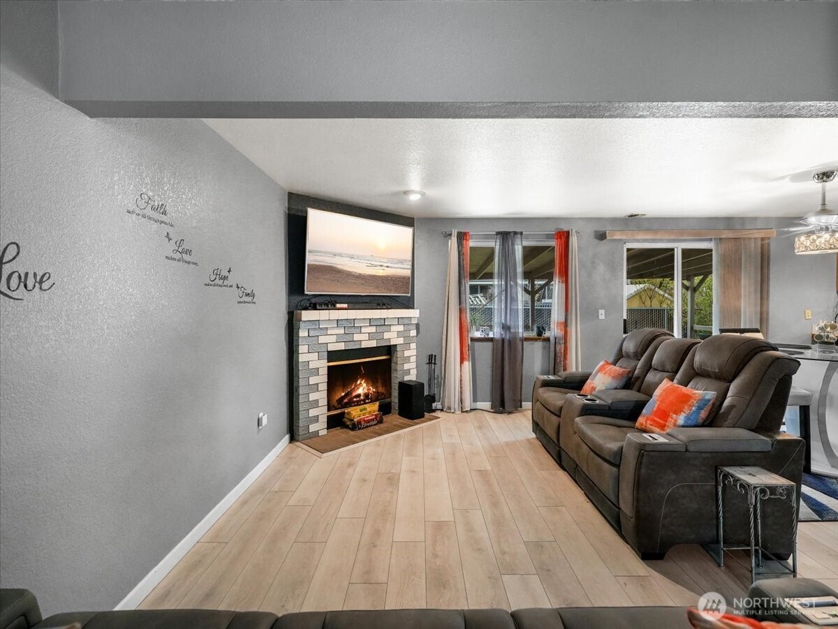 8702 S Asotin Street , Tacoma, WA 98444