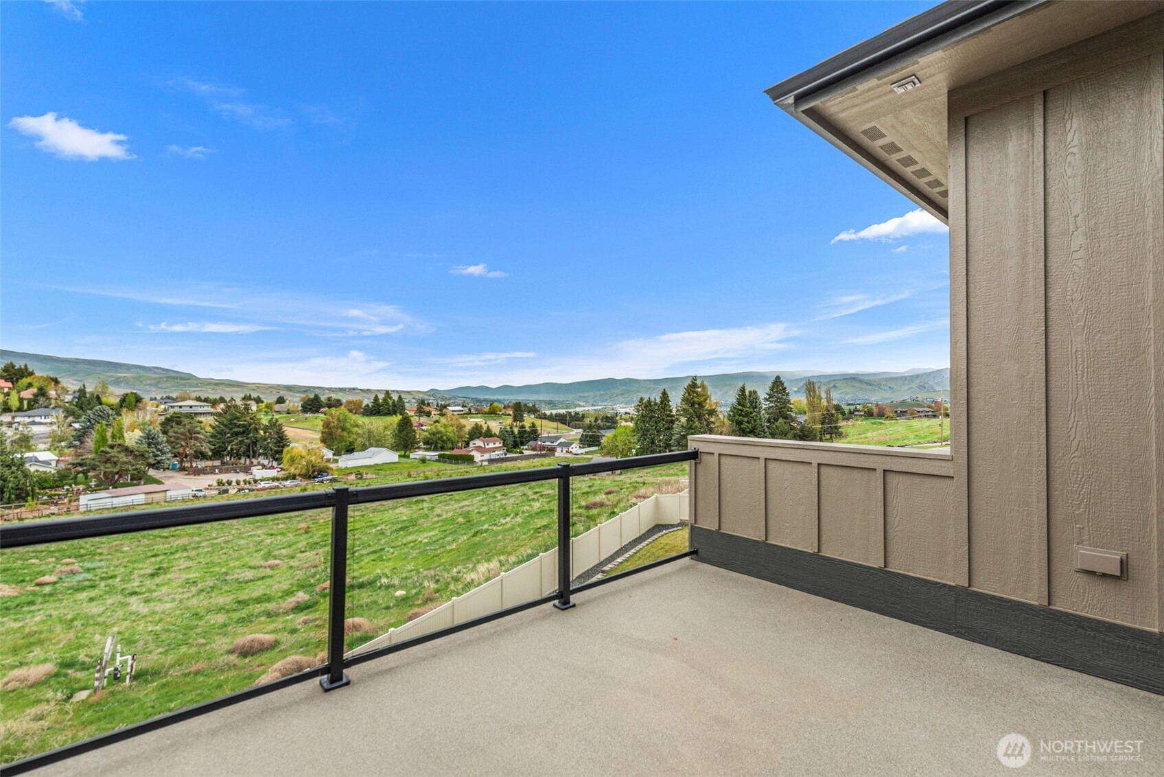 854 Autumn Crest Drive , Wenatchee, WA 98801