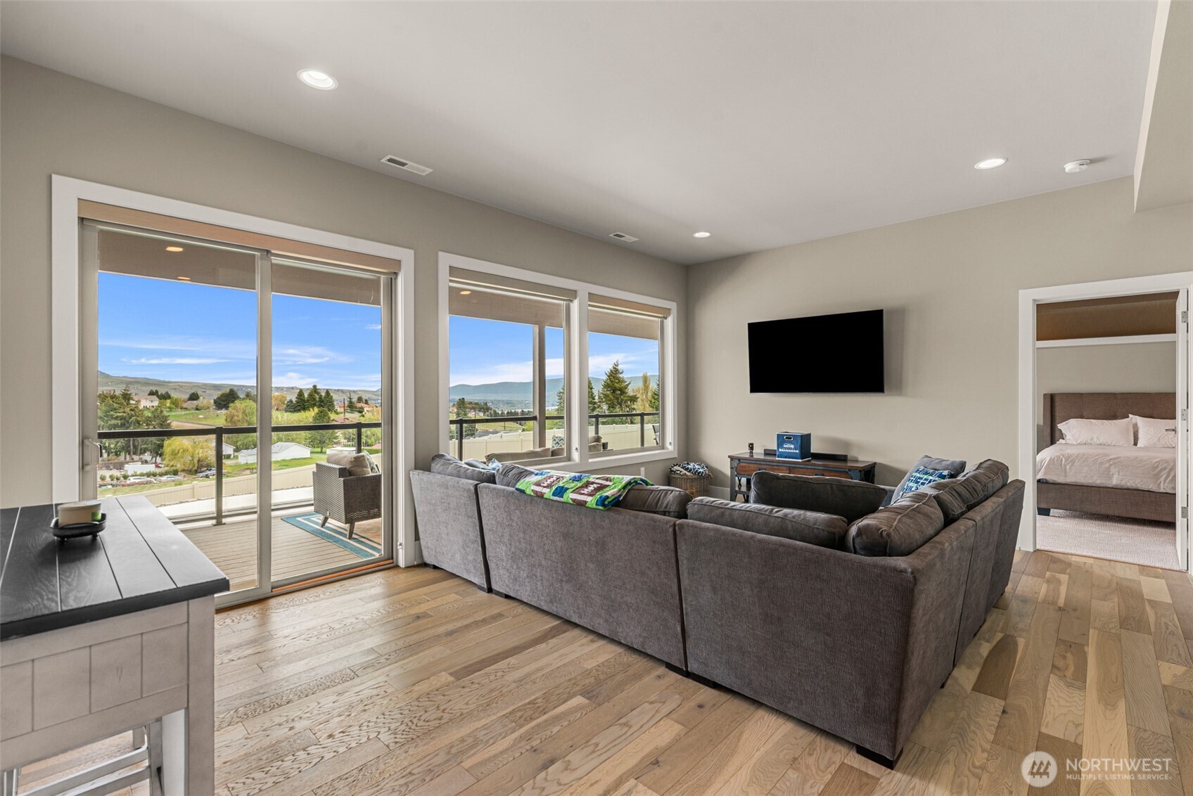 854 Autumn Crest Drive , Wenatchee, WA 98801