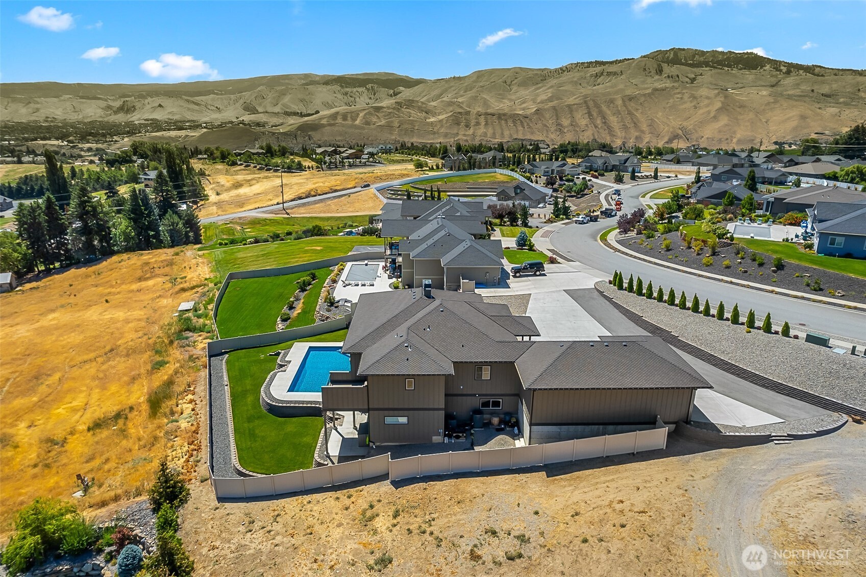 854 Autumn Crest Drive , Wenatchee, WA 98801