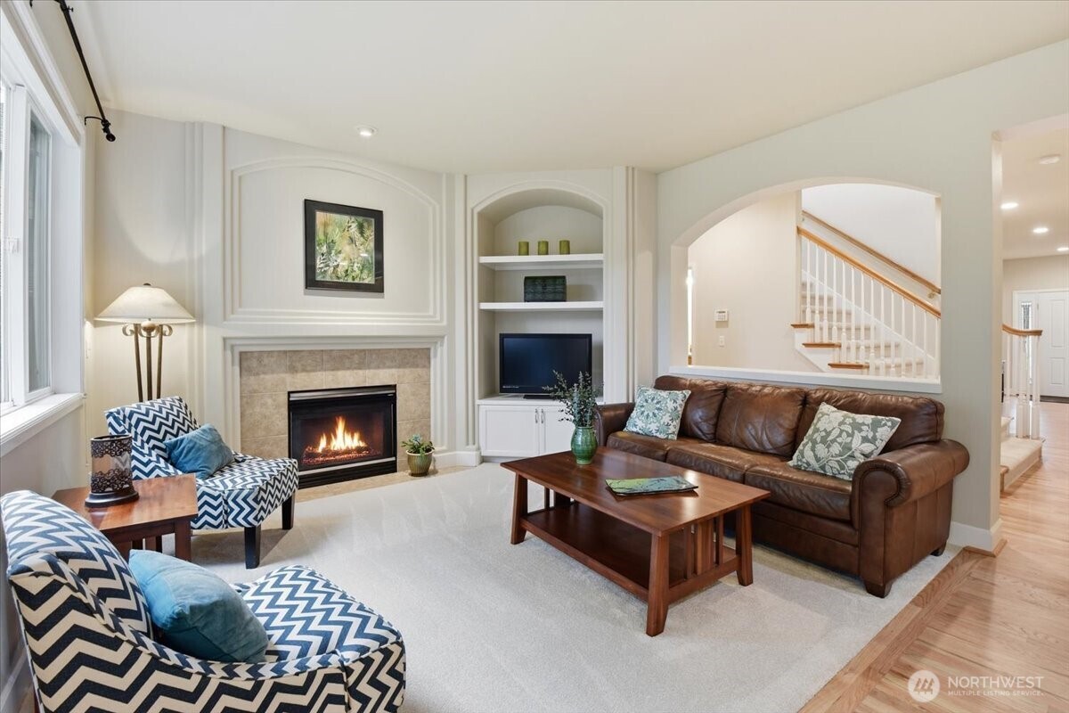 26050 SE 23rd Place , Sammamish, WA 98075