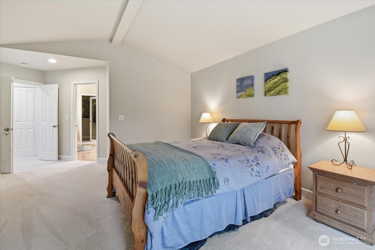 26050 SE 23rd Place , Sammamish, WA 98075