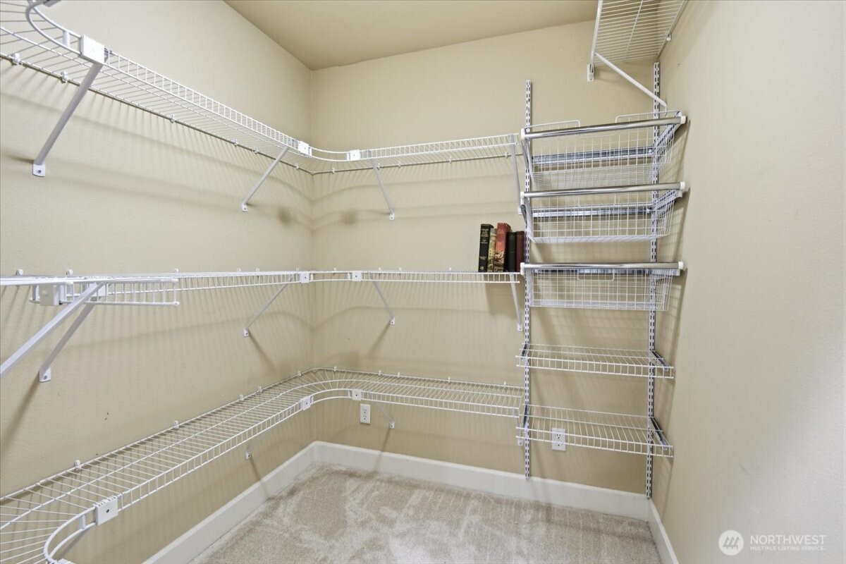26050 SE 23rd Place , Sammamish, WA 98075