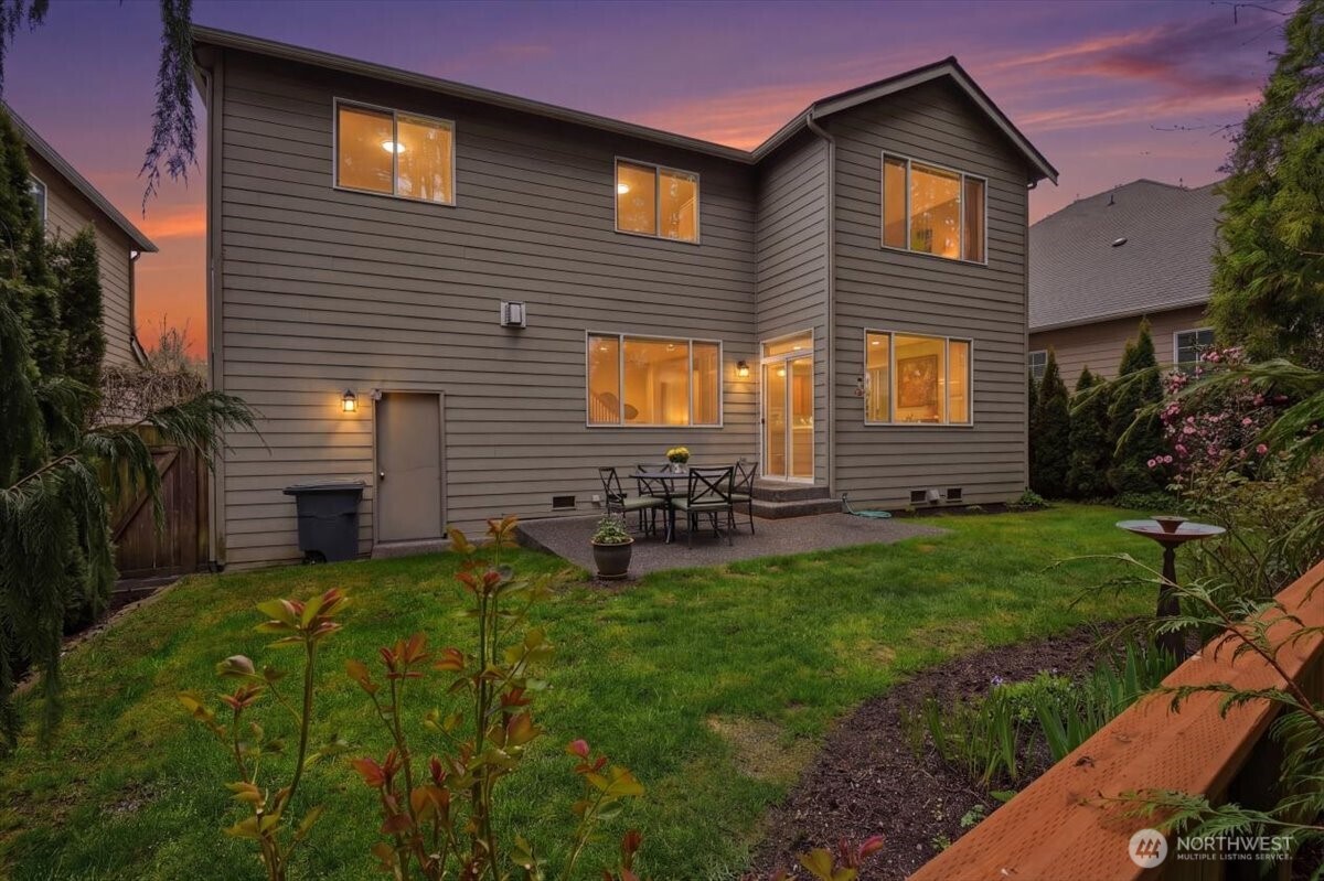 26050 SE 23rd Place , Sammamish, WA 98075