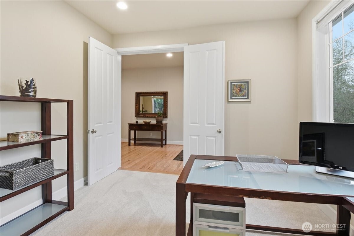 26050 SE 23rd Place , Sammamish, WA 98075