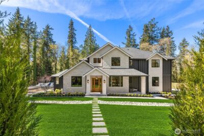 9473 Springwood Avenue NE, Bainbridge Island, WA 98110 - Photo 1