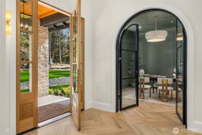 9473 Springwood Avenue NE, Bainbridge Island, WA 98110 - Photo 3
