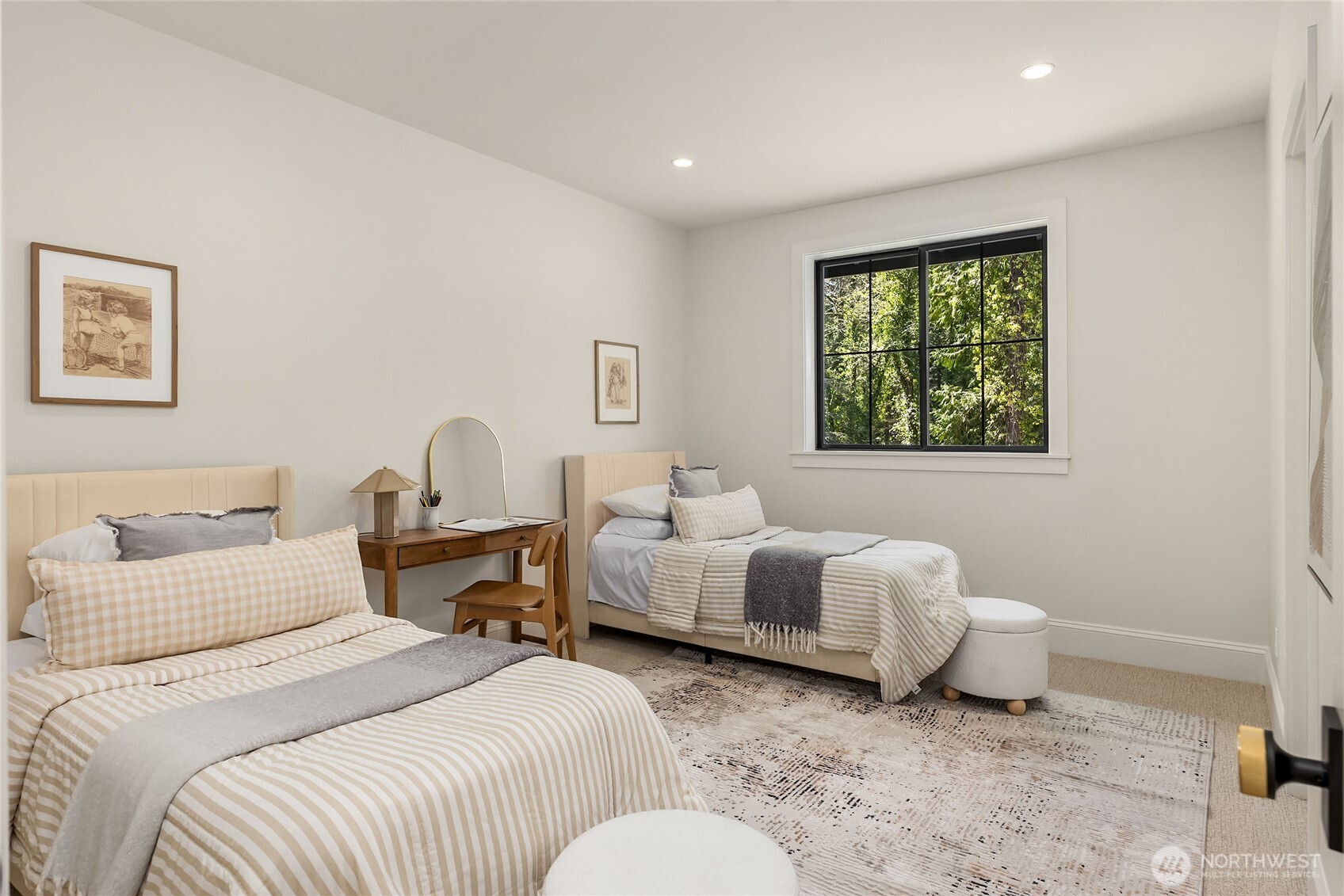 9473 Springwood Avenue NE, Bainbridge Island, WA 98110