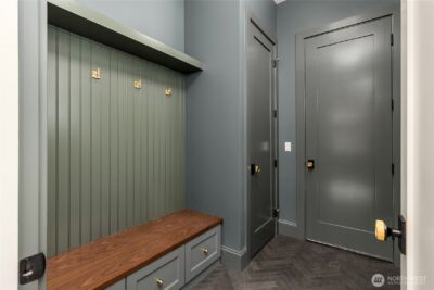 9473 Springwood Avenue NE, Bainbridge Island, WA 98110 - Photo 38