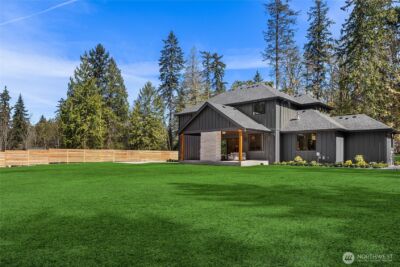 9473 Springwood Avenue NE, Bainbridge Island, WA 98110 - Photo 40