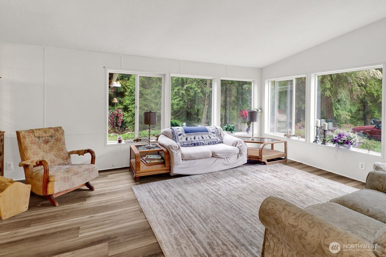 1120 Shaw Road , Bellingham, WA 98229