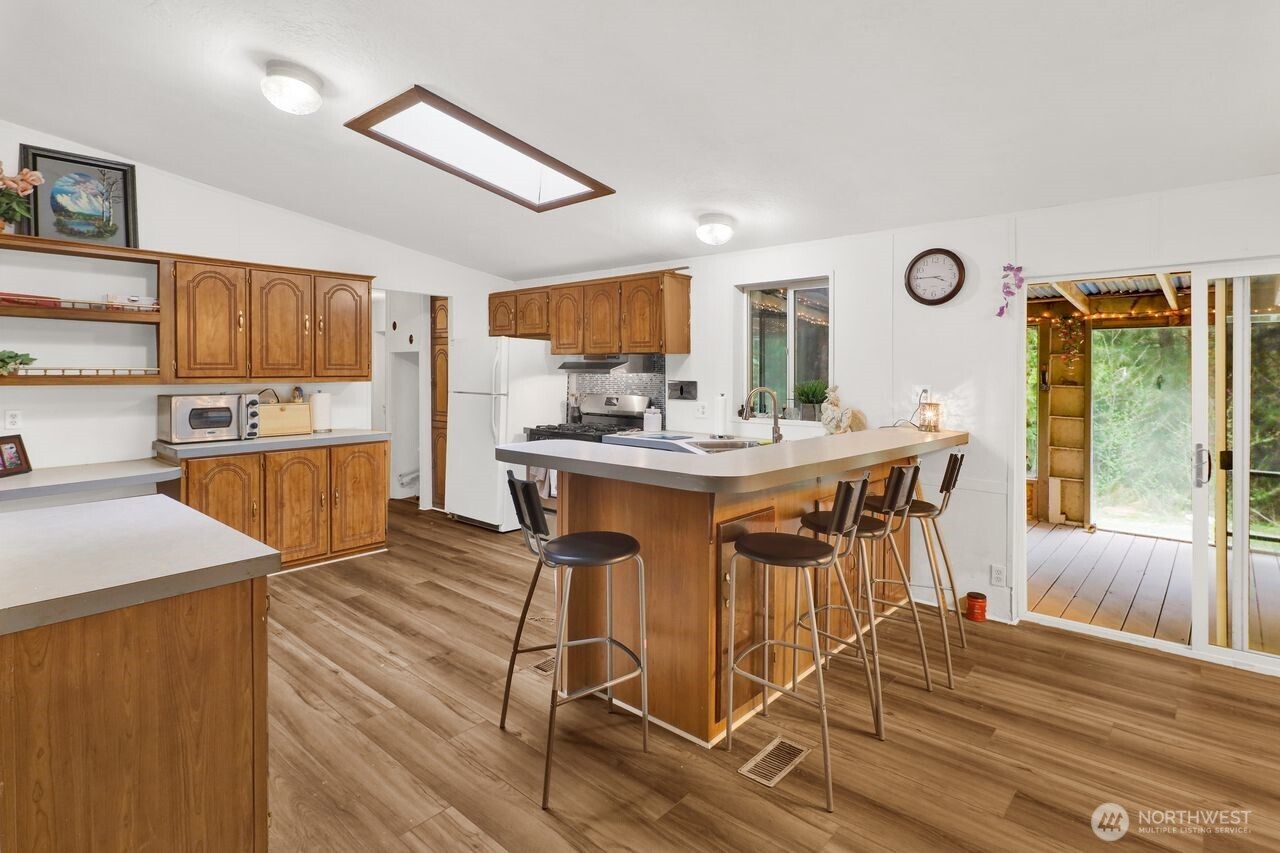 1120 Shaw Road , Bellingham, WA 98229