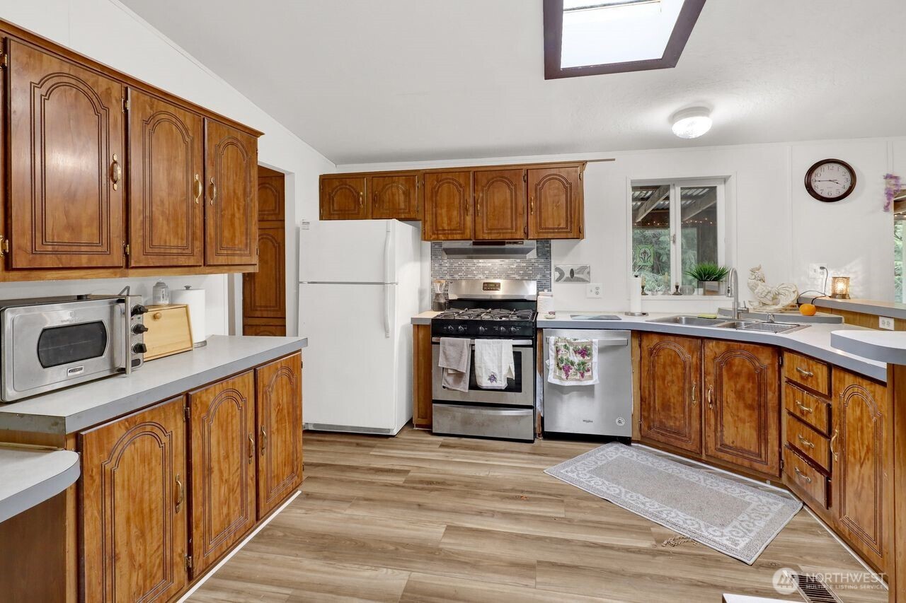 1120 Shaw Road , Bellingham, WA 98229