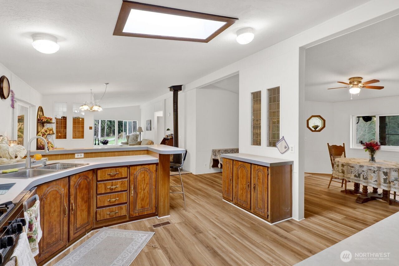 1120 Shaw Road , Bellingham, WA 98229