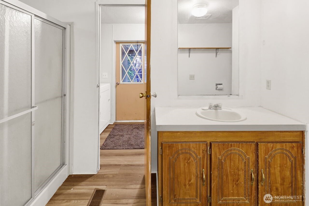 1120 Shaw Road , Bellingham, WA 98229