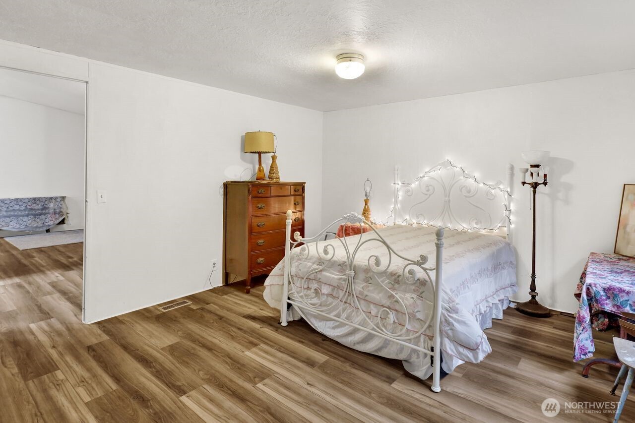 1120 Shaw Road , Bellingham, WA 98229