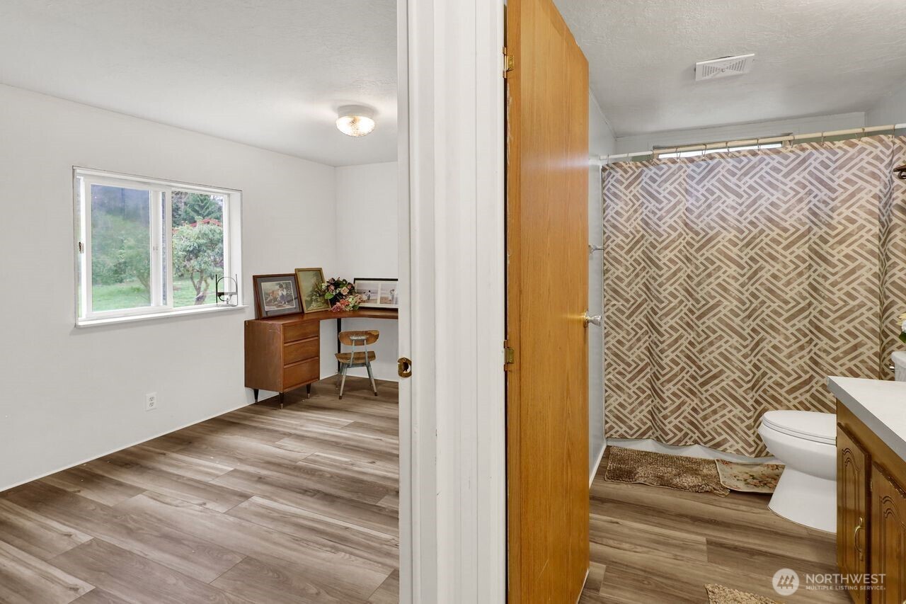 1120 Shaw Road , Bellingham, WA 98229