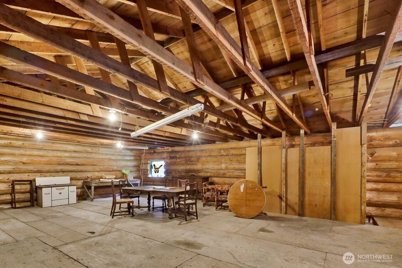 1120 Shaw Road , Bellingham, WA 98229