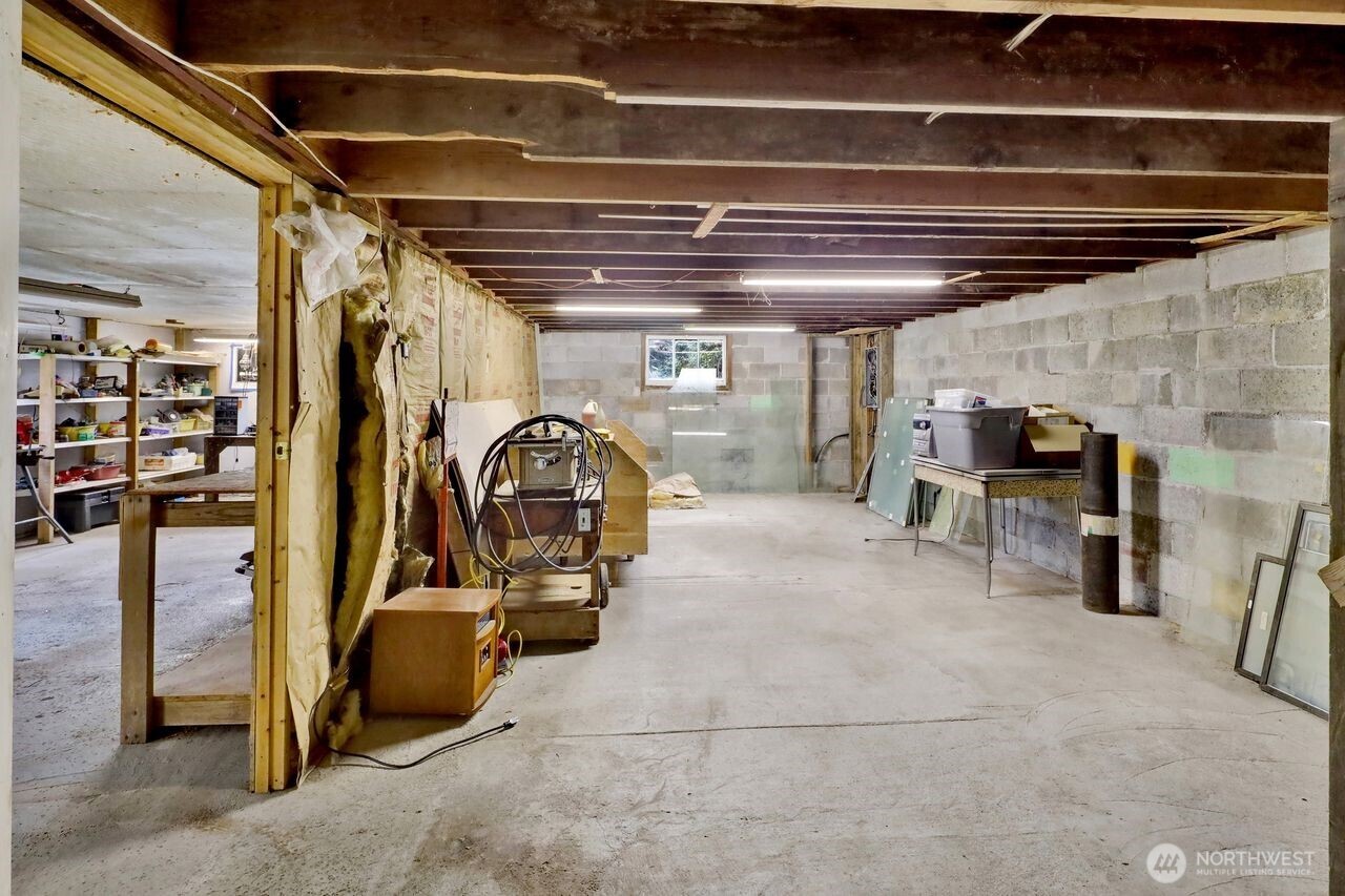 1120 Shaw Road , Bellingham, WA 98229