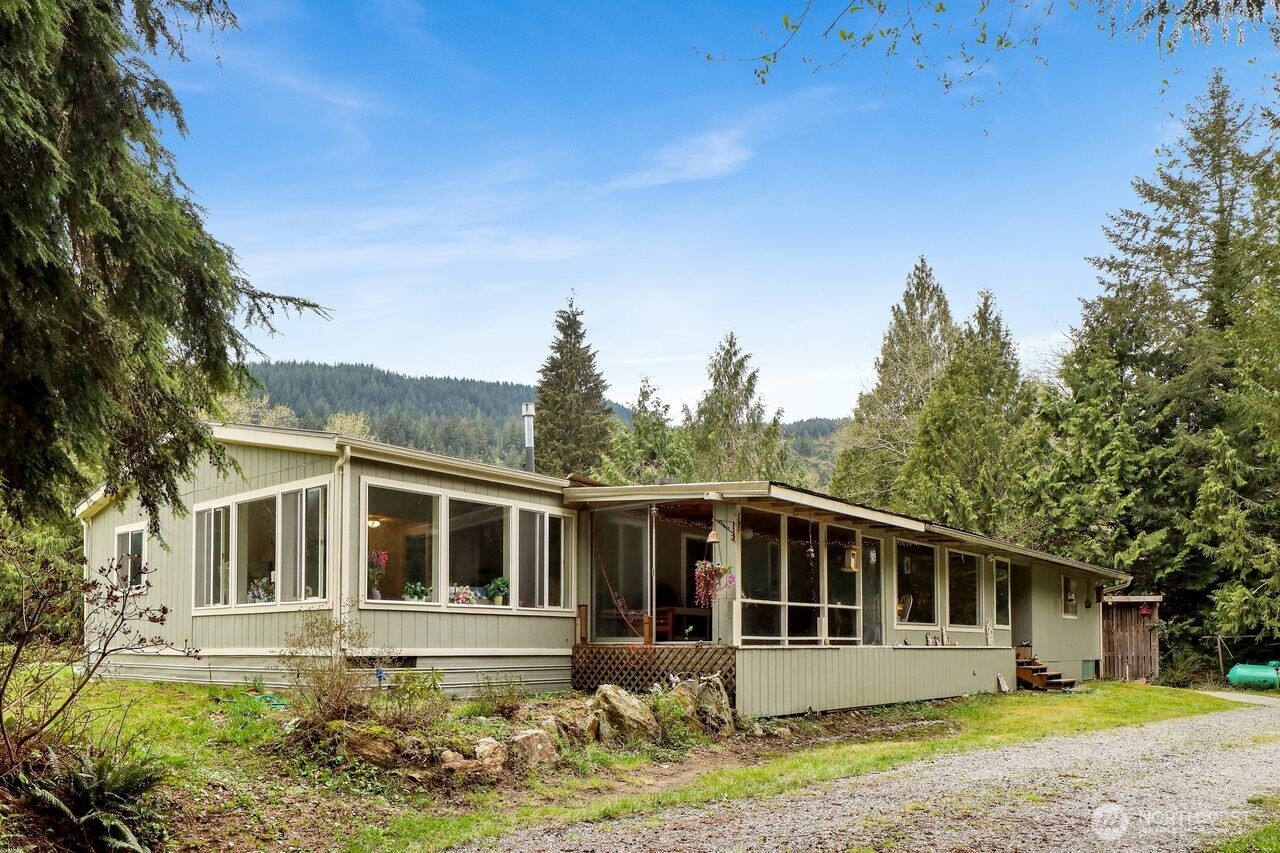 1120 Shaw Road , Bellingham, WA 98229