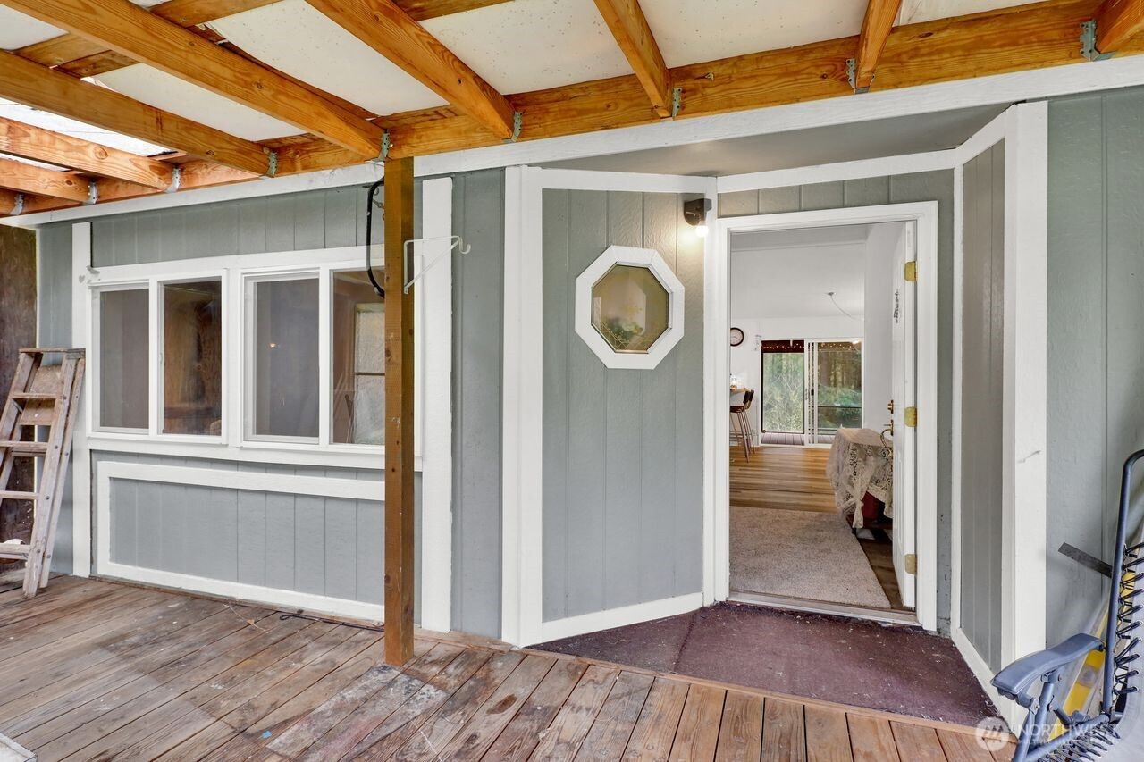 1120 Shaw Road , Bellingham, WA 98229