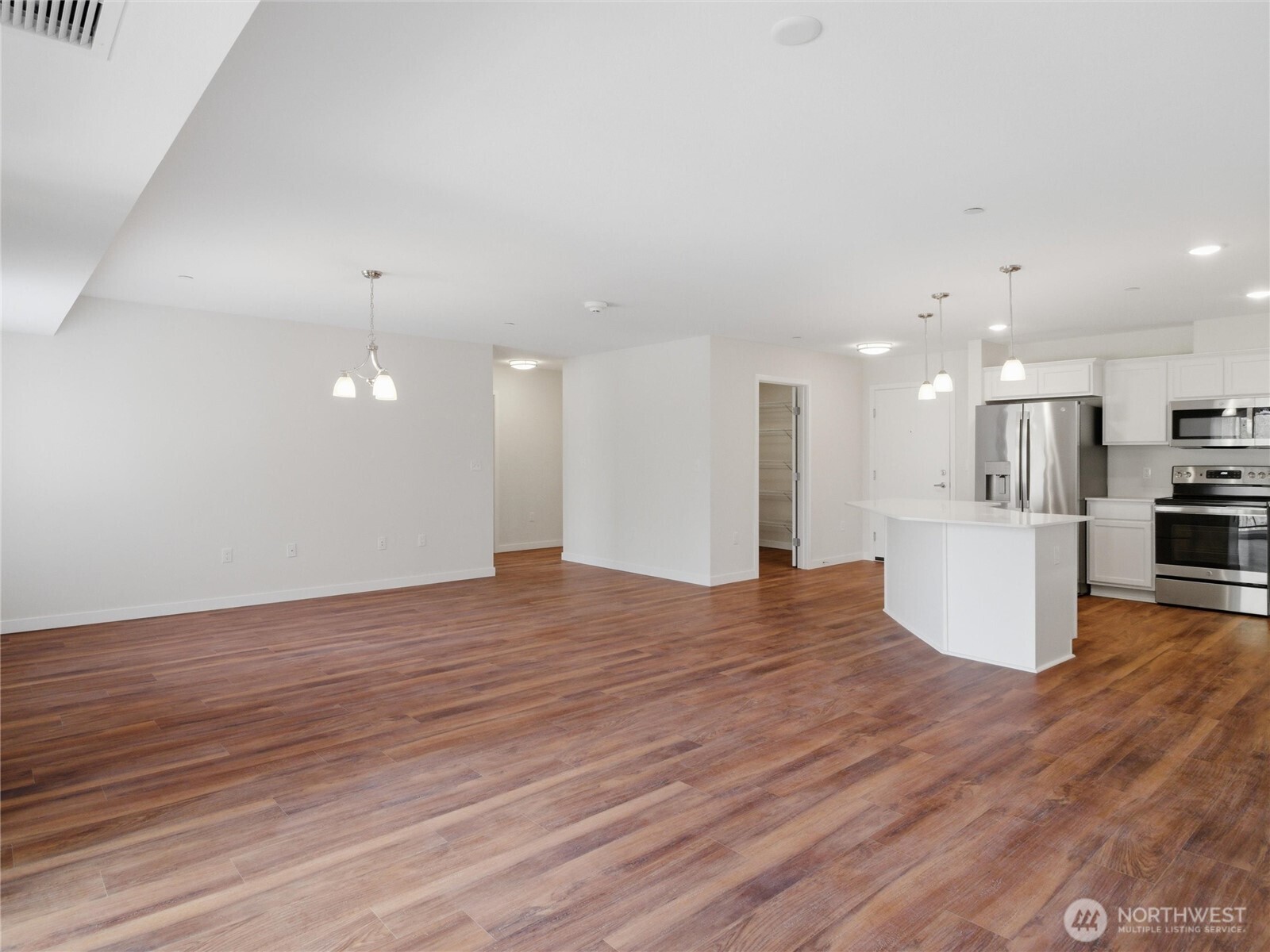 3803 17th Street SW #216, Puyallup, WA 98373