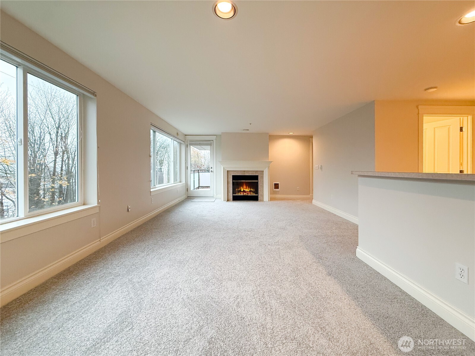 2334 Thorndyke Ave W #202, Seattle, WA 98199