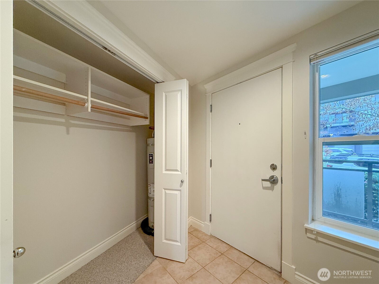 2334 Thorndyke Ave W #202, Seattle, WA 98199
