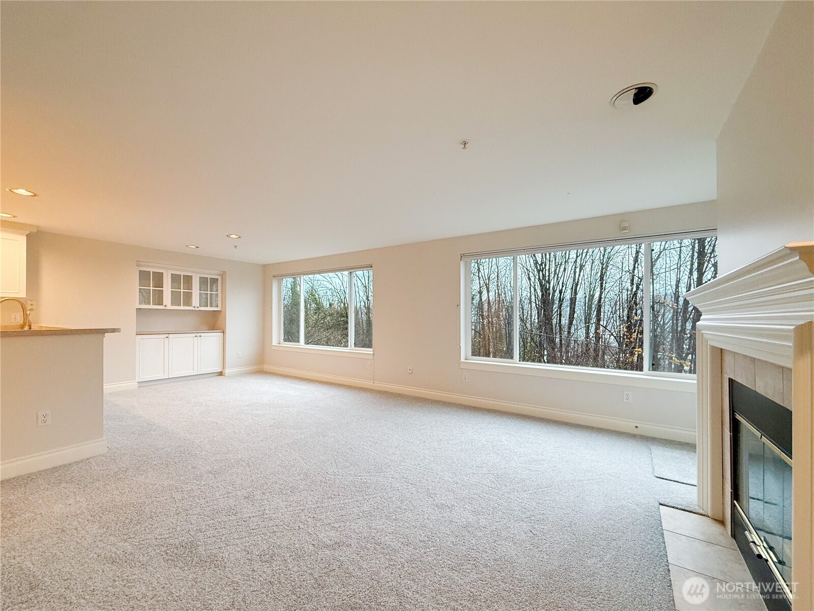 2334 Thorndyke Ave W #202, Seattle, WA 98199