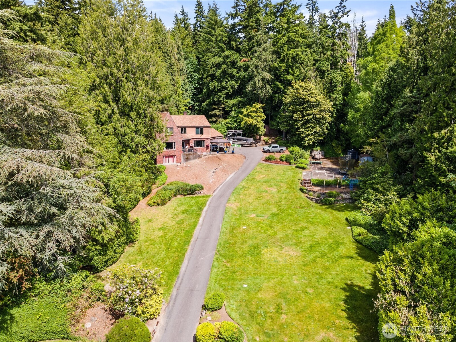 13104 Holmes Point Drive NE, Kirkland, WA 98034