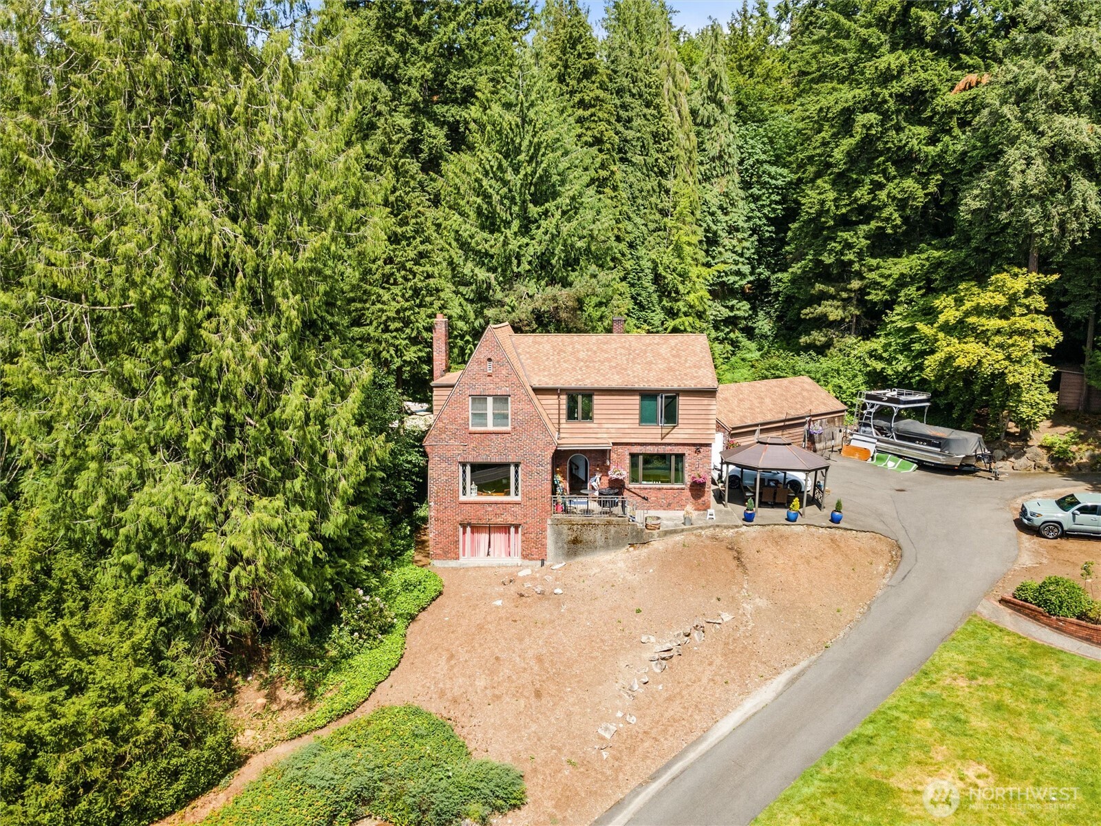 13104 Holmes Point Drive NE, Kirkland, WA 98034