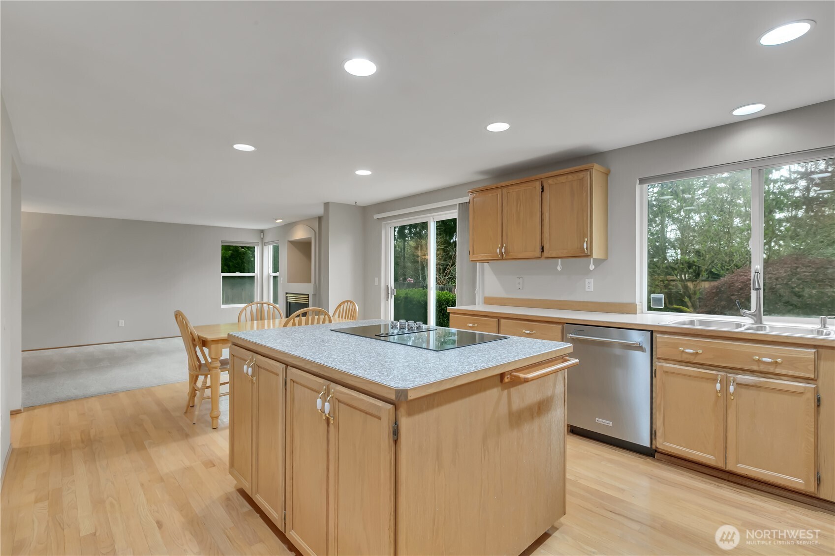 26105 159th Place SE, Covington, WA 98042