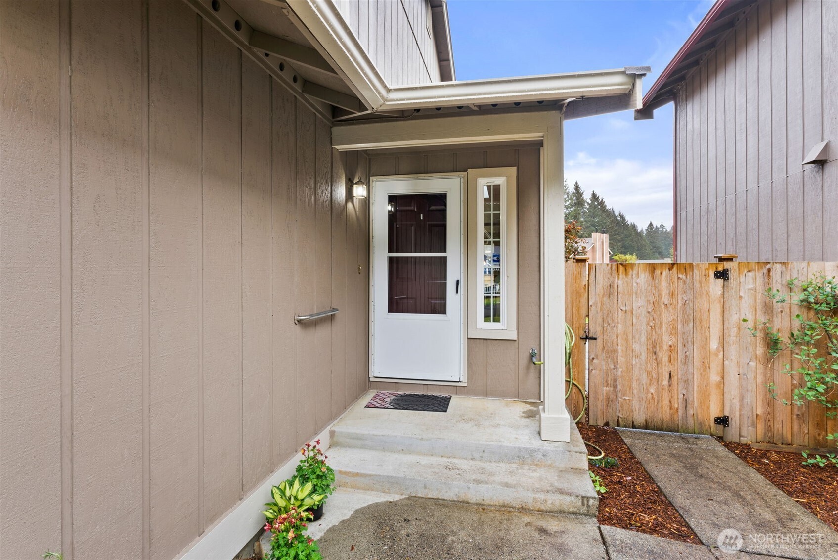 606 Malibu Drive SE, Lacey, WA 98503
