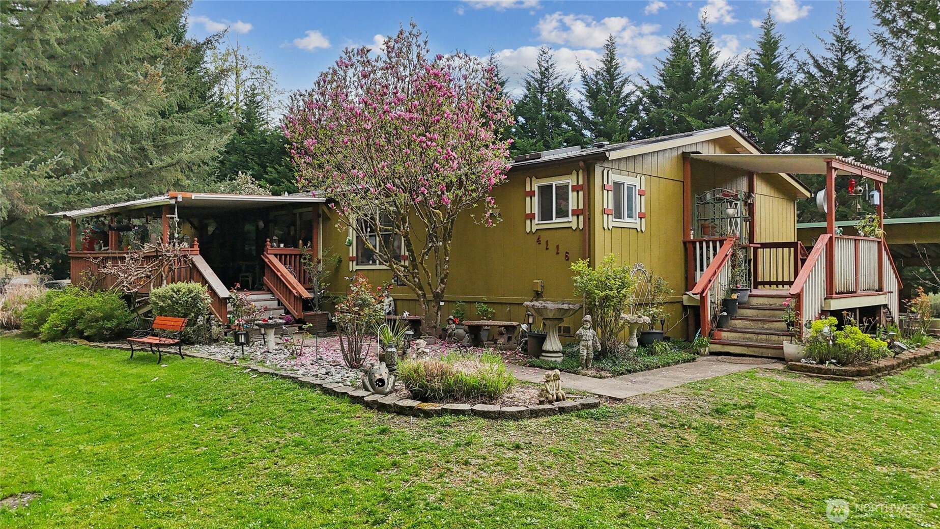 4116 NW Fir Tree Drive , Woodland, WA 98674-2237