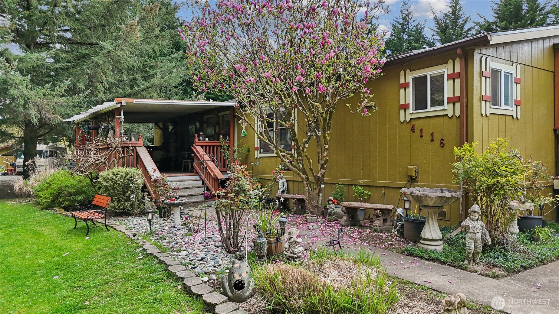 4116 NW Fir Tree Drive , Woodland, WA 98674-2237
